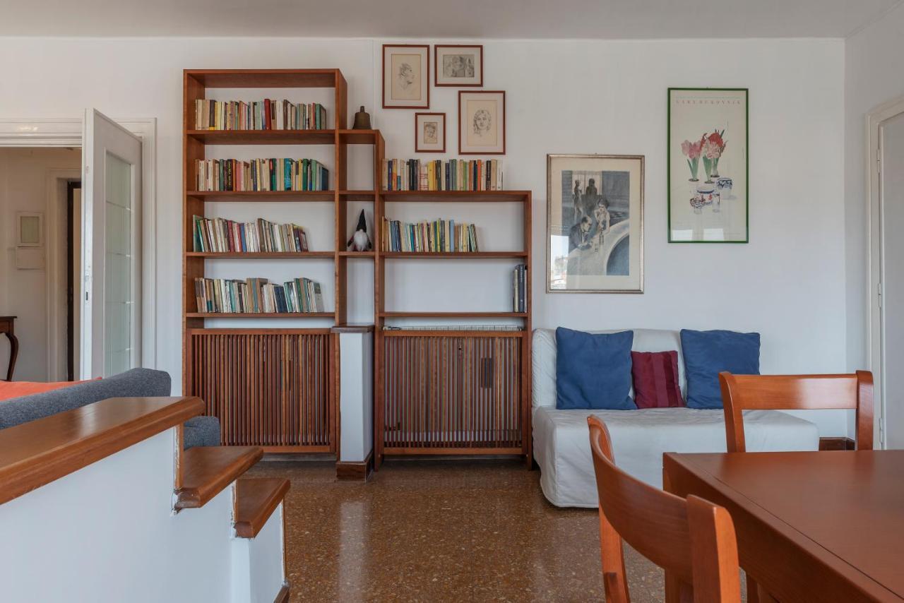 Roomy And Bright Apartment With Terrace Roma Exterior foto